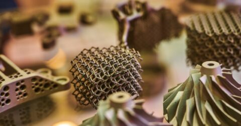 Modélisation des microstructures générées en fabrication additive par procédé LPBF d'un alliage base nickel